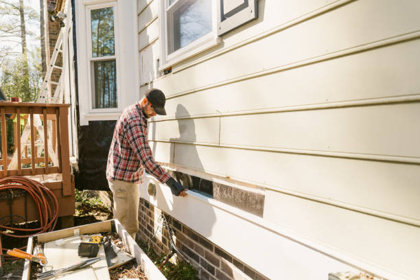 Top rated local Storm Damage Siding Repair specialists in Smithton, PA